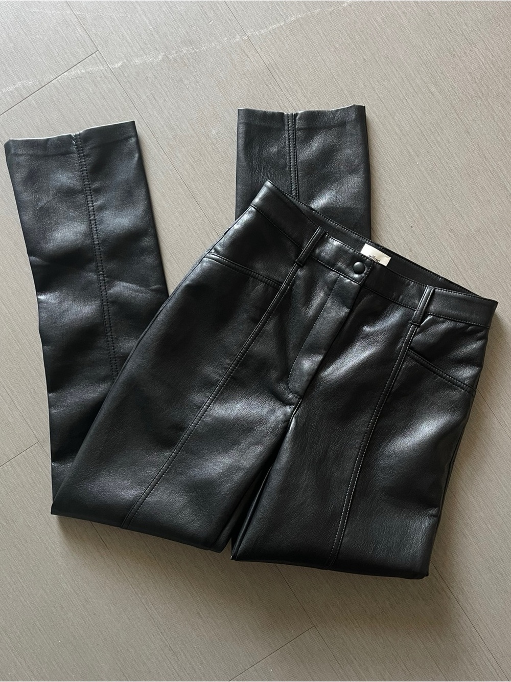 Aritzia Wilfred Rebel Pant High-Waisted Vegan Leather Pants - Picture 3 of 7